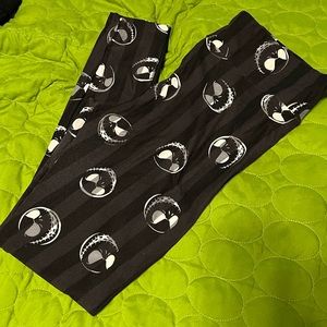 EUC jack skellington LuLaRoe striped leggings tall & curvy